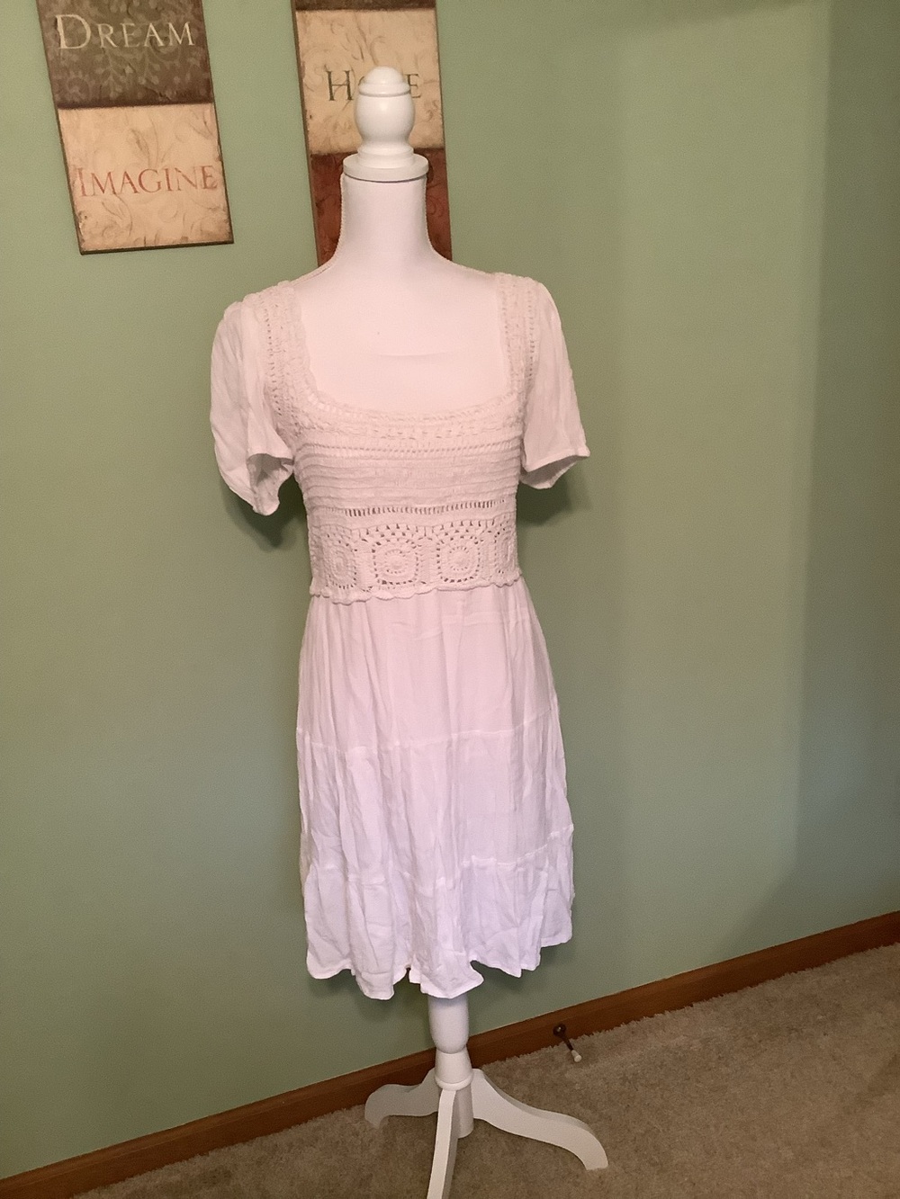 Jessica Simpson White Knee Length Dress with Crocheted Bodice - Size L